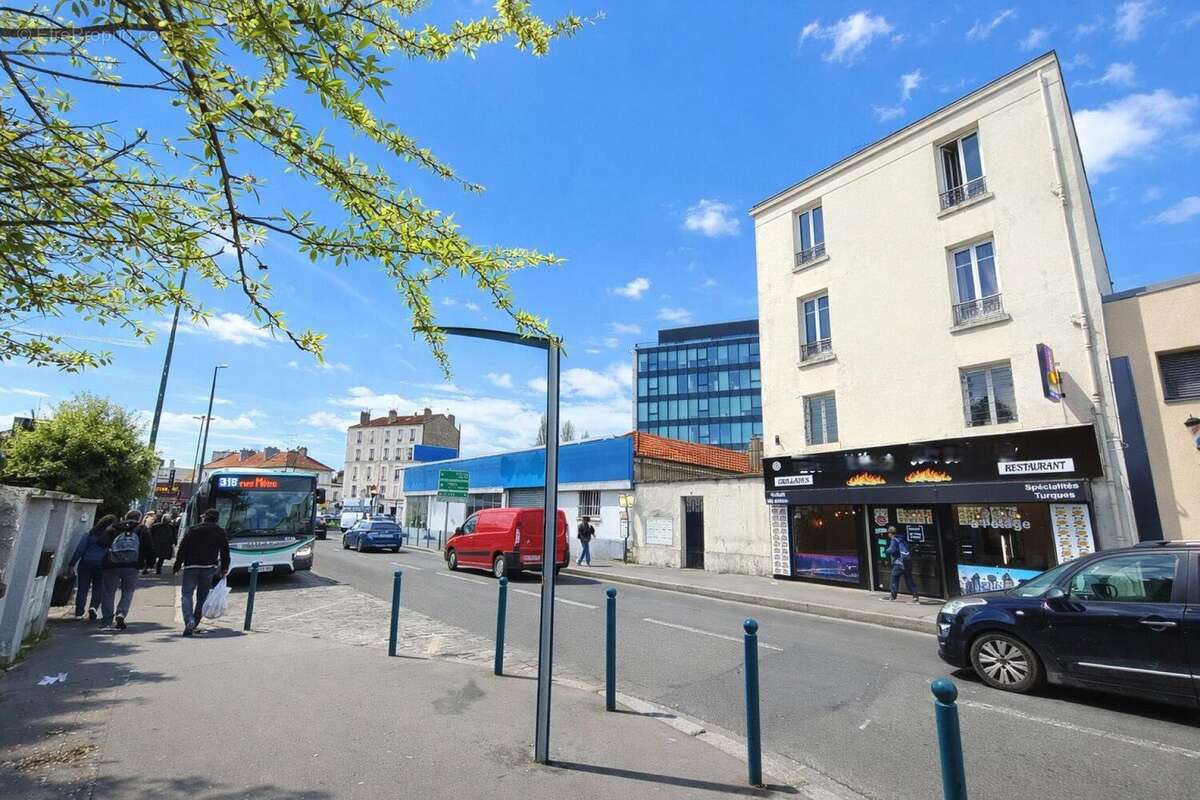 Photo 2 - Commerce à PANTIN