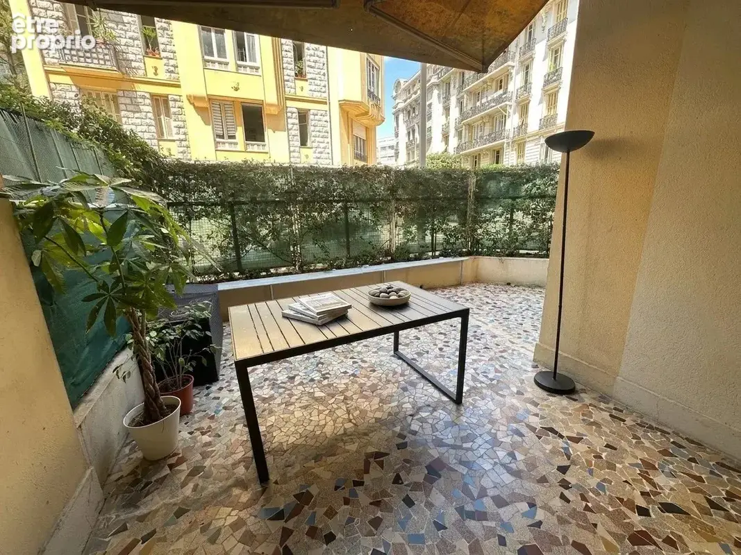 Bel appartement 3 pièces avec terrasse à Nice - photo 2