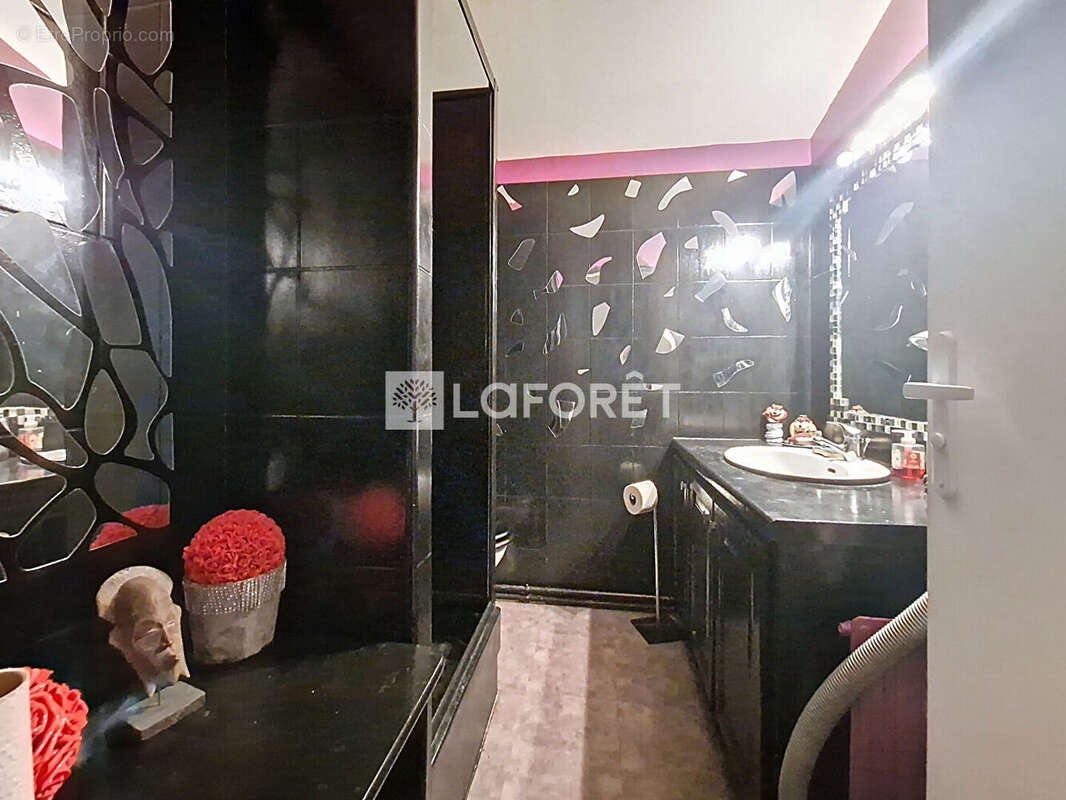 Maison à SAINT-ZACHARIE