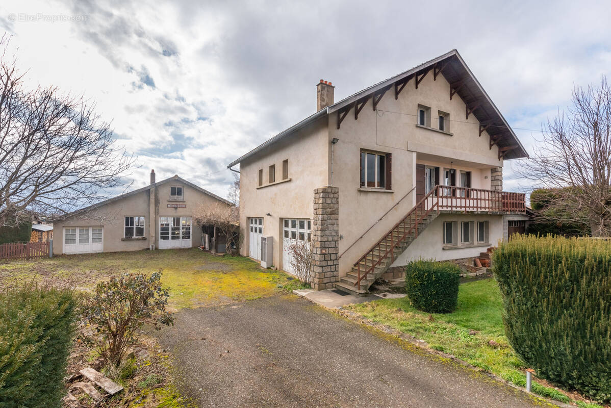 Maison à VISSAC-AUTEYRAC