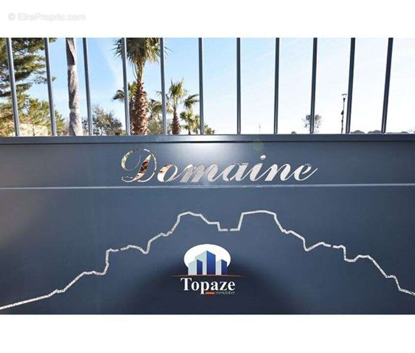 Terrain à ROQUEBRUNE-SUR-ARGENS