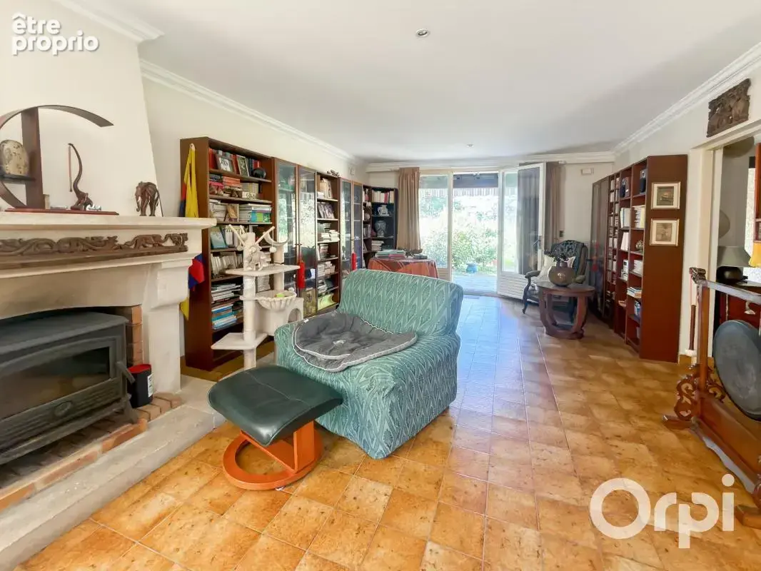 Saint-Péray — Maison familiale de 142 m² avec grand terrain - photo 8
