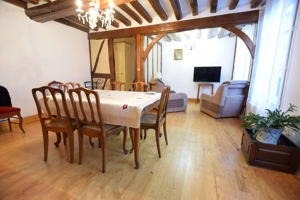 Maison à ELBEUF