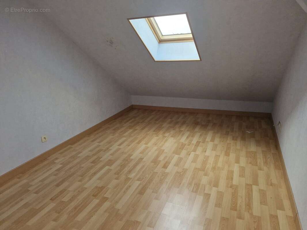 Appartement à SAINT-SULPICE-LAURIERE