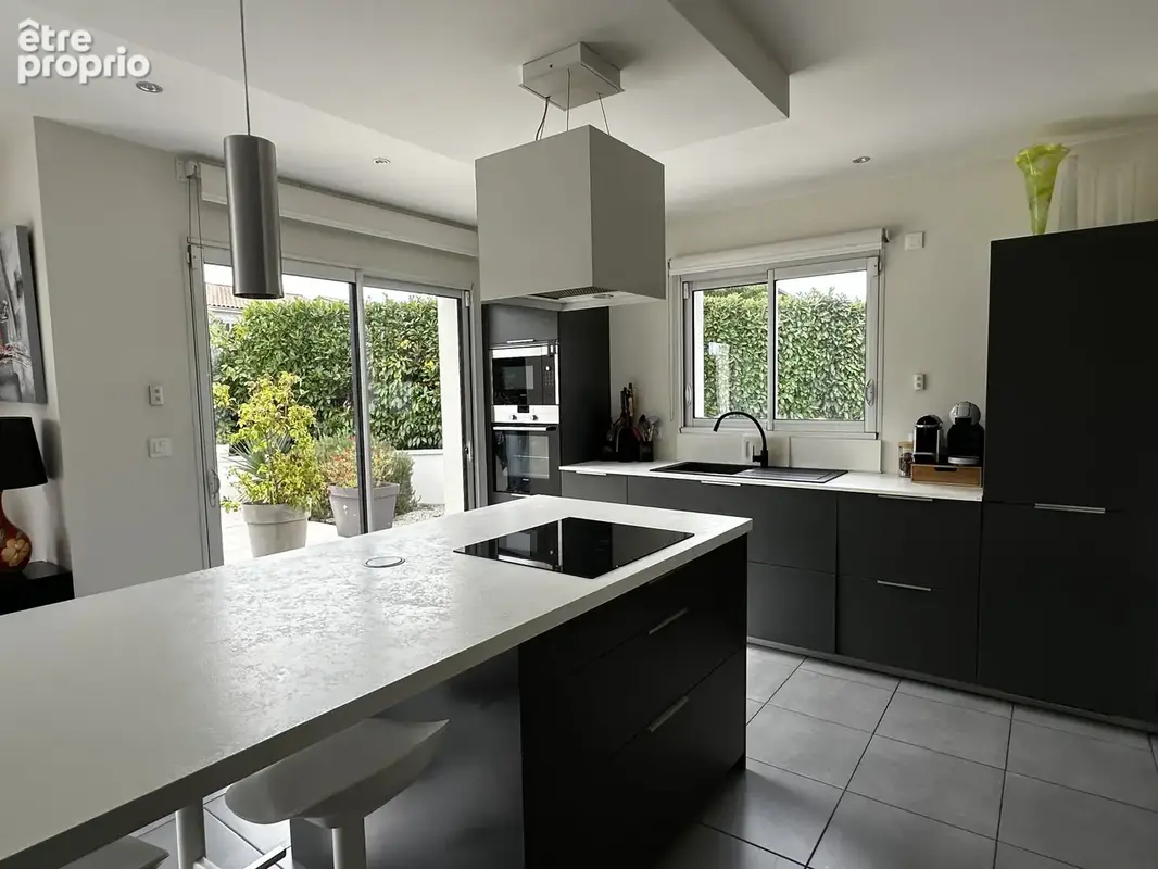 Exclusivite soucieu-en-jarrest maison contemporaine avec piscine - photo 6