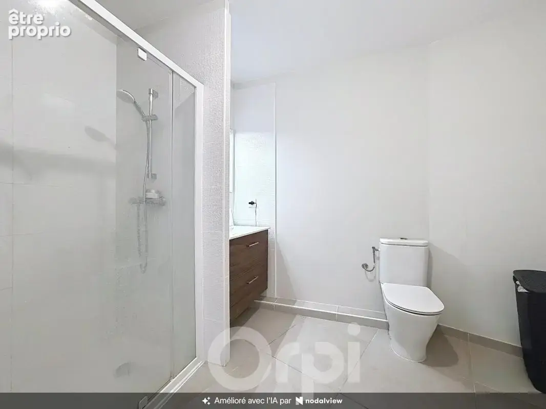 À VENDRE — Idéal investisseur : Grand studio récent de 37,5 m² avec extérieur et parking (Fréjus - Secteur Caïs) - photo 7