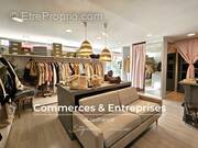 Commerce à PLAN-DE-CUQUES