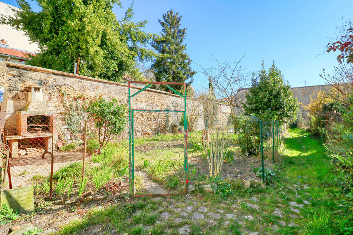 Appartement à BOURG-LA-REINE