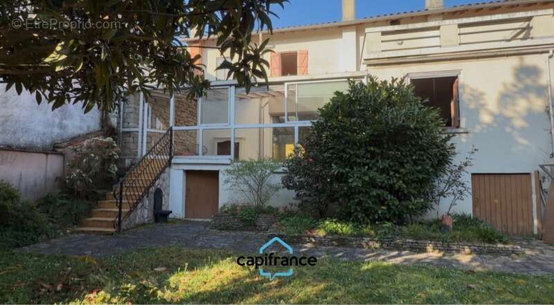 Maison à SAINT-SULPICE