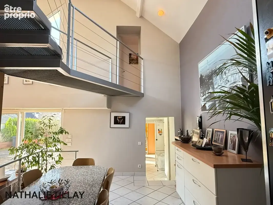 FLEURY LES AUBRAIS, maison familiale à vendre, jardin, garages et stationnements - photo 5