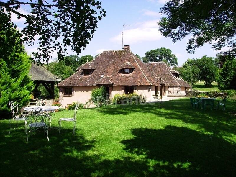 Maison à TANNERRE-EN-PUISAYE