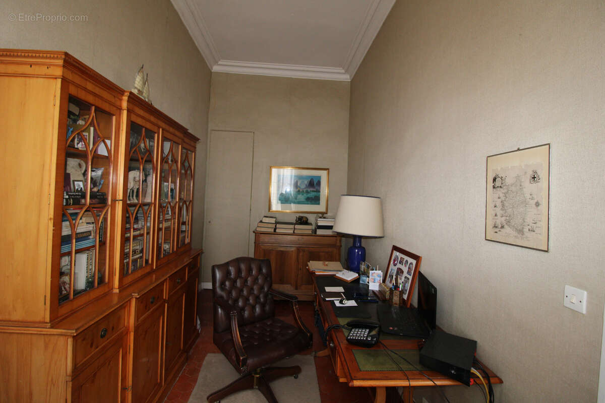 Appartement à MARSEILLE-1E