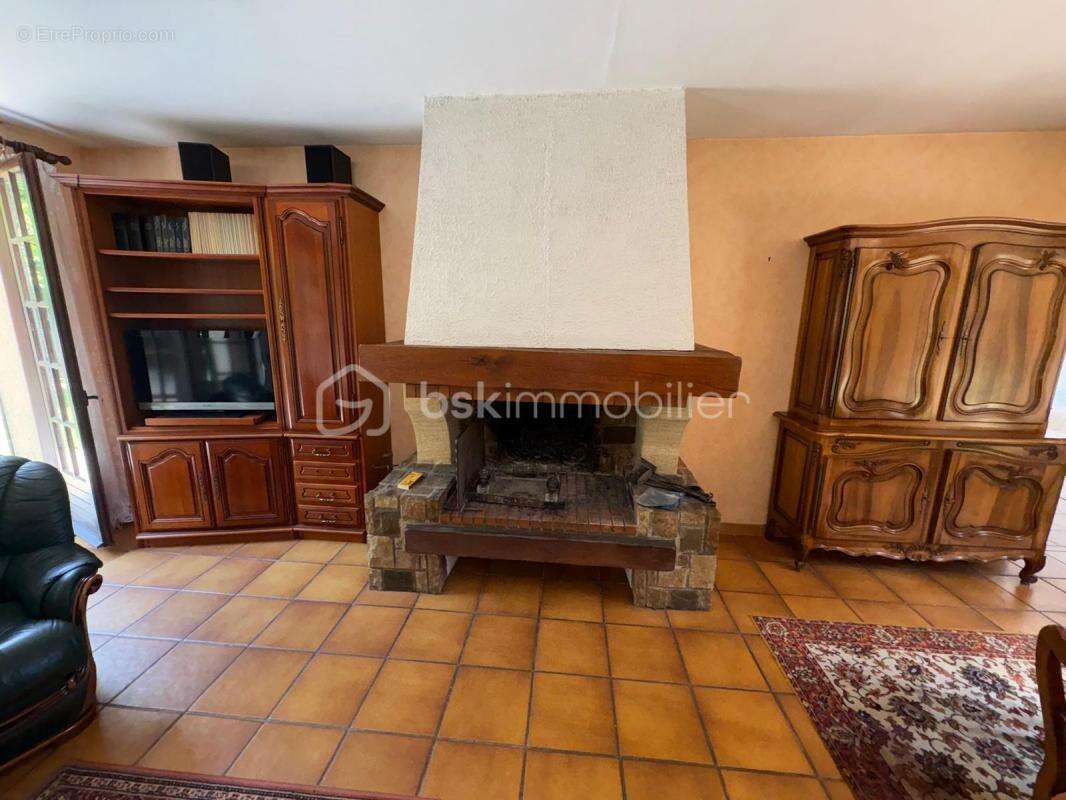 Maison à AVILLY-SAINT-LEONARD