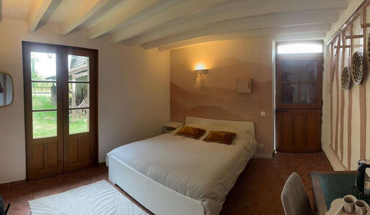 Maison à GREEZ-SUR-ROC