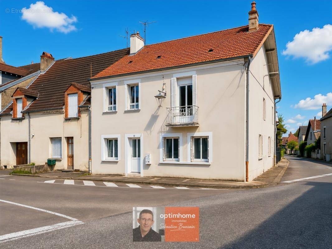 Appartement à CHAUSSIN