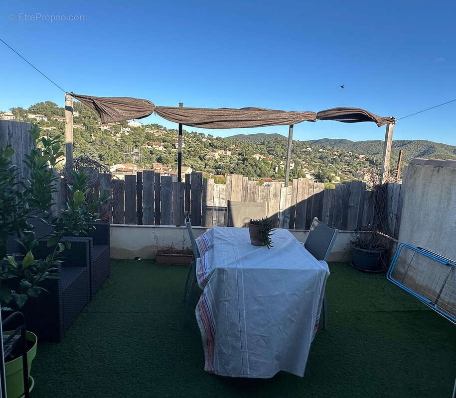 Appartement à PIERREFEU-DU-VAR