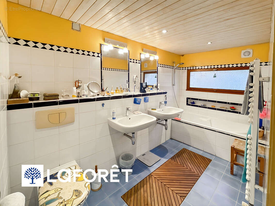 Maison à SAULX-LES-CHARTREUX