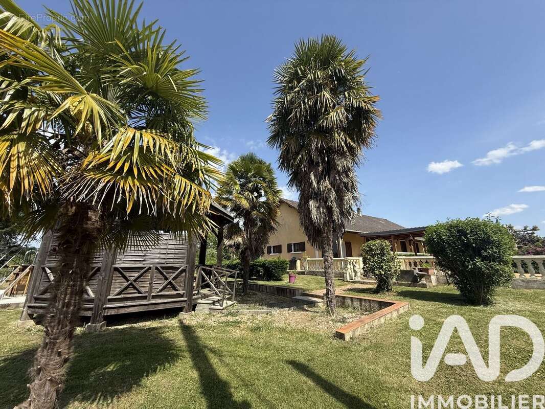 Photo 3 - Maison à ANTONNE-ET-TRIGONANT