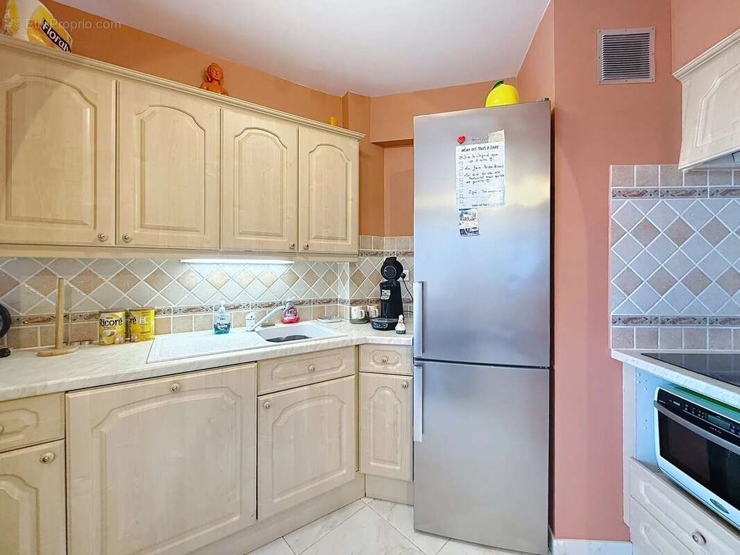 Appartement à VALLAURIS