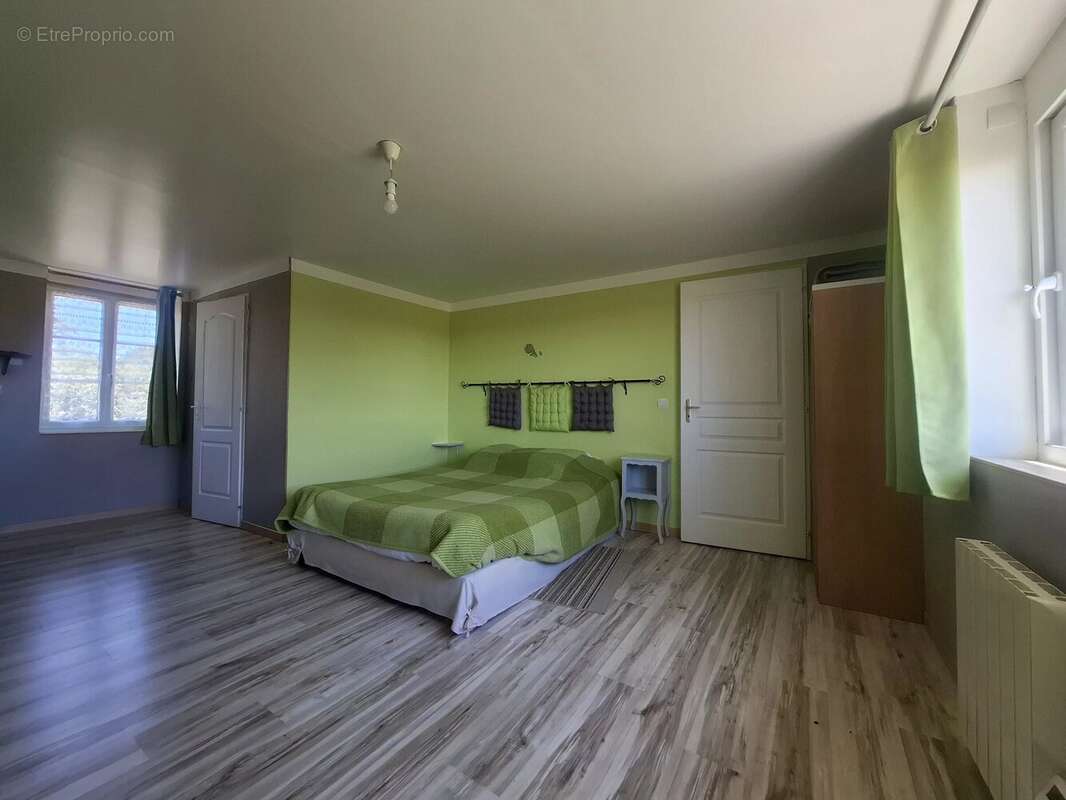 Grande maison familiale de 300 m² - photo 9