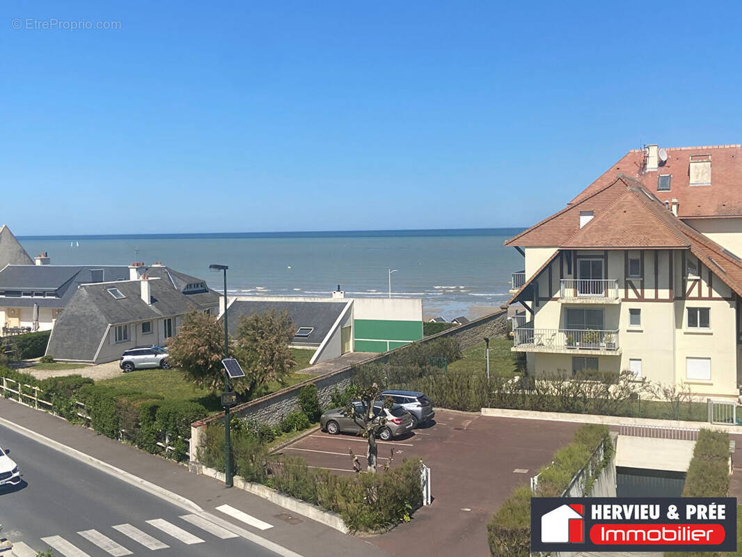 Appartement à LUC-SUR-MER