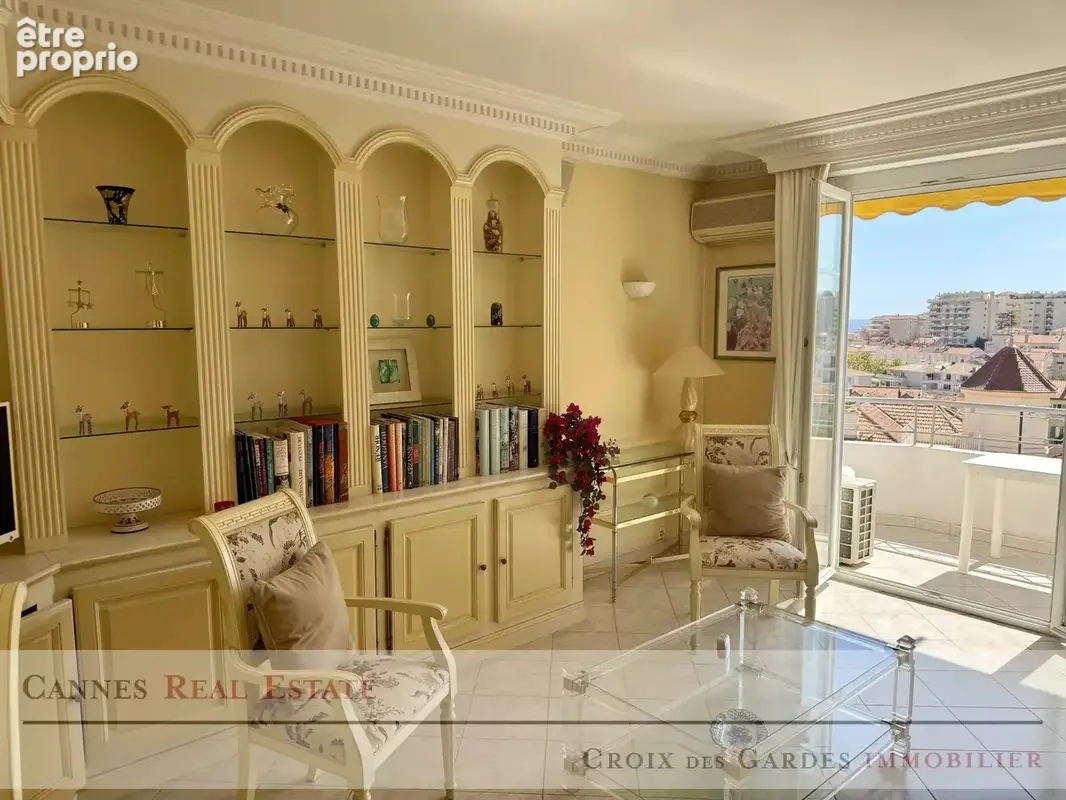 Cannes – Petit Juas  2 pièces traversant avec terrasse et vue mer - photo 7