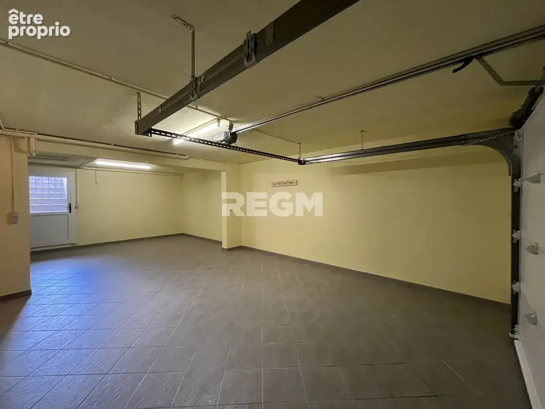Maison 5 chambres sur sous-sol total pour une surface utile de 221 m2 - photo 12