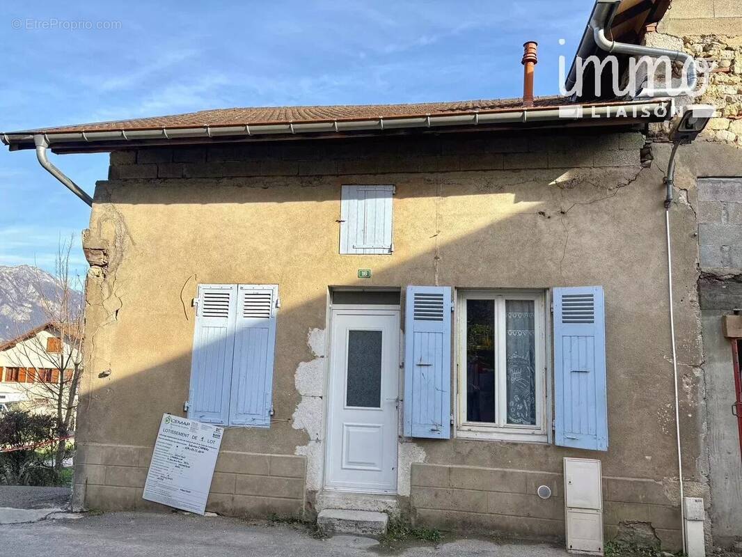 Maison à CHAPAREILLAN