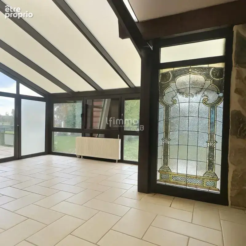 Immeuble mixte - 2 appartements, 1 local avec bureaux - photo 2