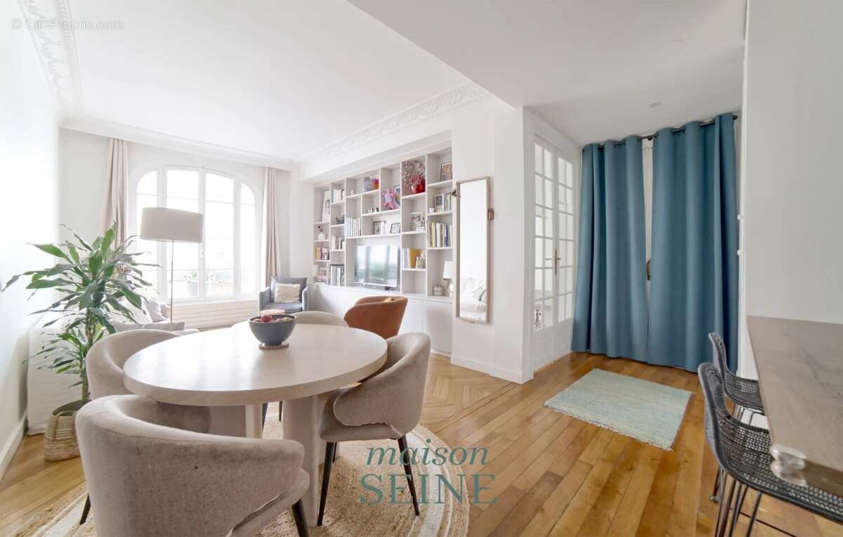 Appartement à NEUILLY-SUR-SEINE