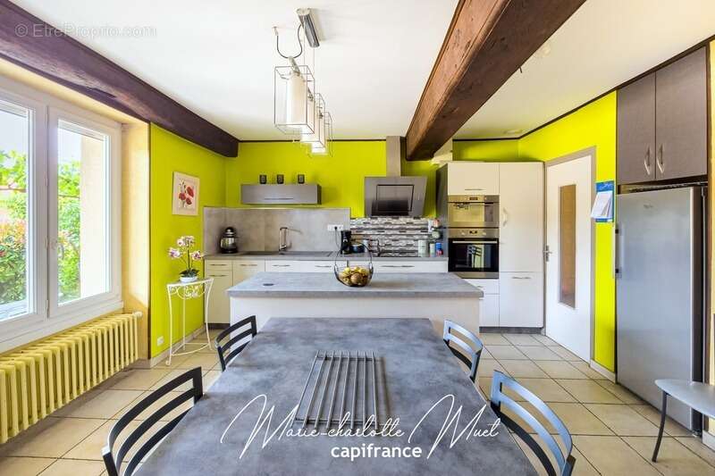 Maison à PONT-DE-VAUX