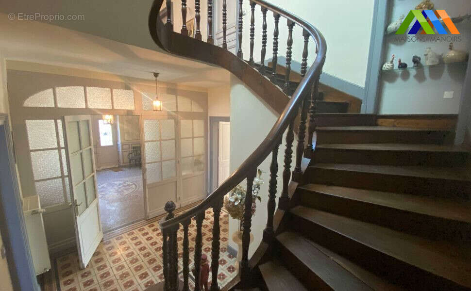 400 m² à Aire-Sur-L'adour  - photo 9