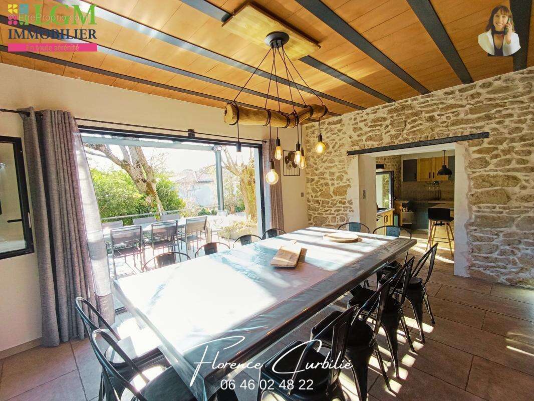 Maison à SAINT-HILAIRE-DE-BRETHMAS