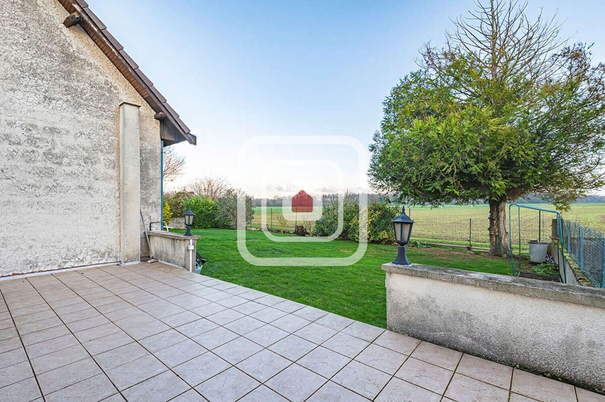 Maison à AUMENANCOURT