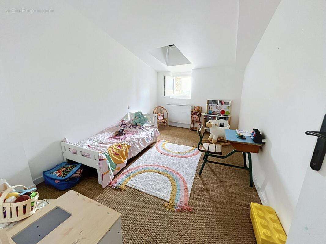 Maison 140 m² à Glaine-Montaigut  - photo 14