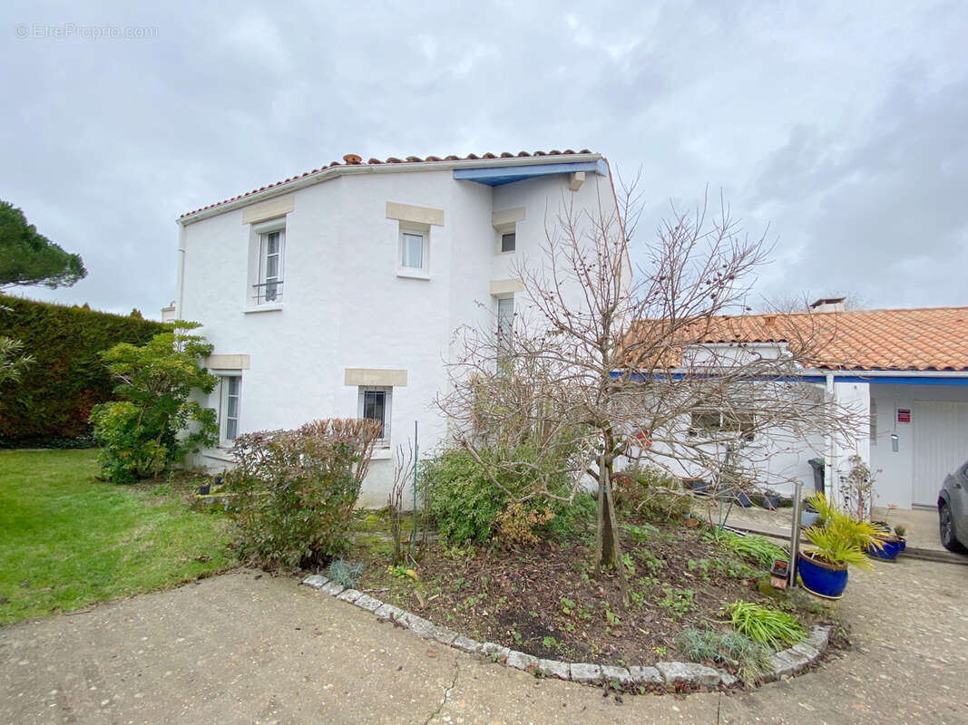 Maison à VAUX-SUR-MER