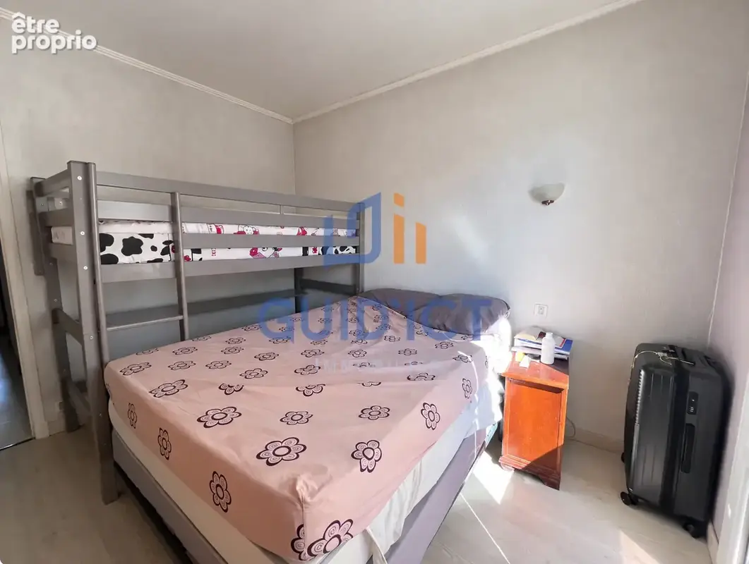 ONET-LE-CHÂTEAU   T4 traversant de 82 m2 avec balcon, garage et cave - photo 11