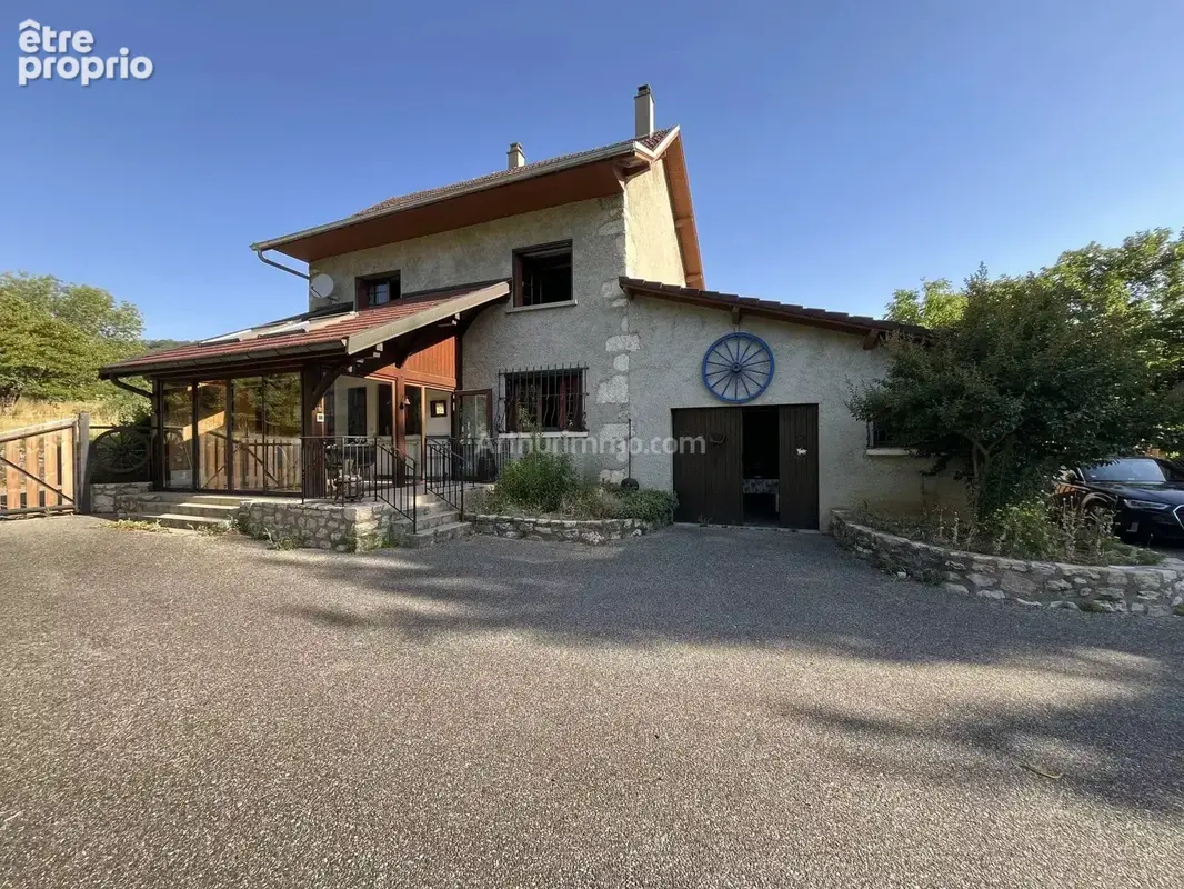 Maison à SAINT-PIERRE-DE-CURTILLE