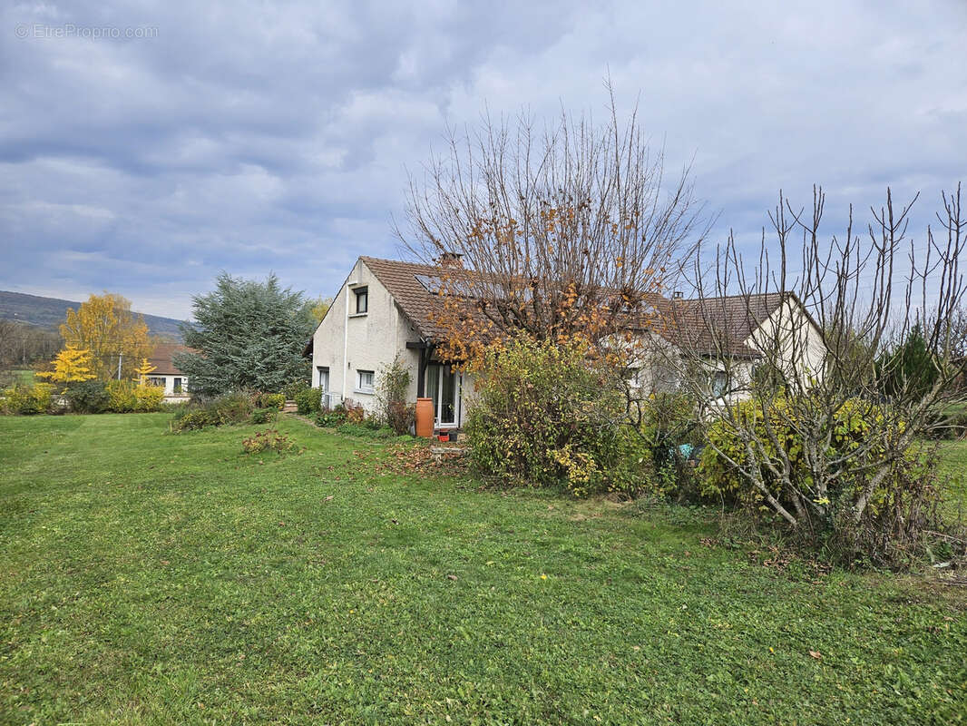 Maison à SANTENAY