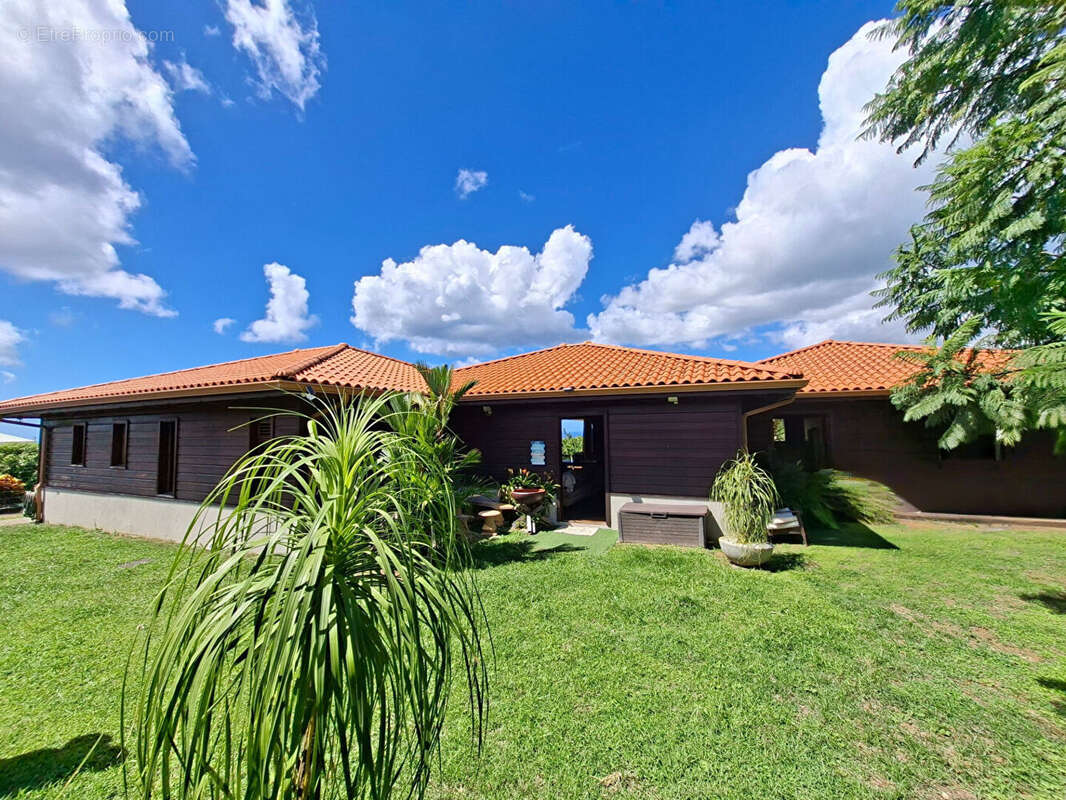 Maison à CASE-PILOTE