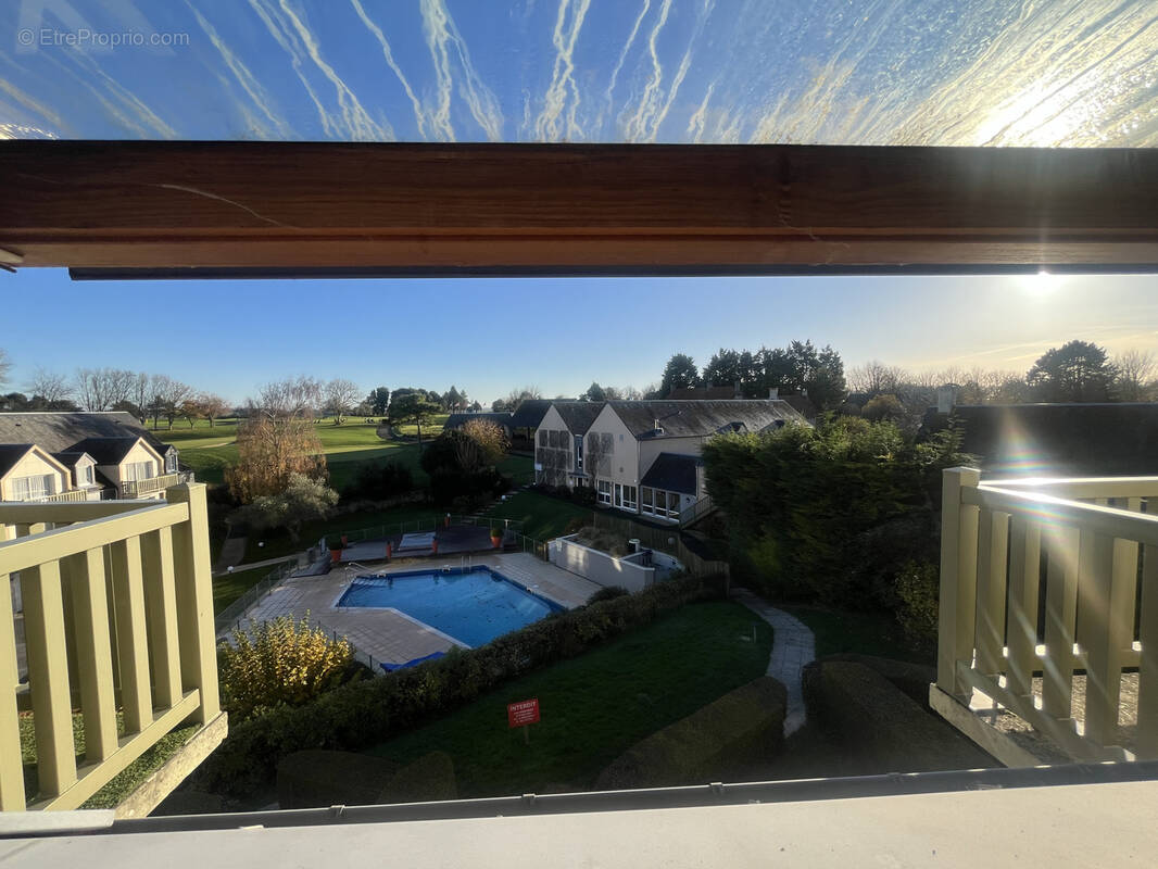 Appartement à PORT-EN-BESSIN-HUPPAIN