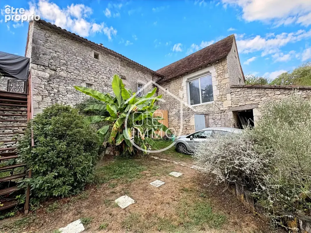 SIGOULES ET FLAUGEAC : Belle maison en pierre 3 pièces de 80m² évolutive avec dépendance attenante à rénover - photo 9