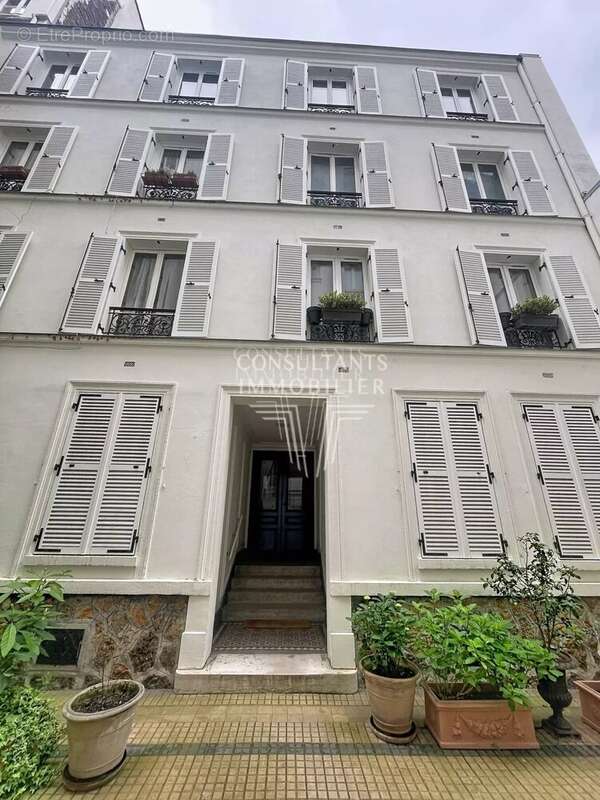 Appartement à PARIS-7E