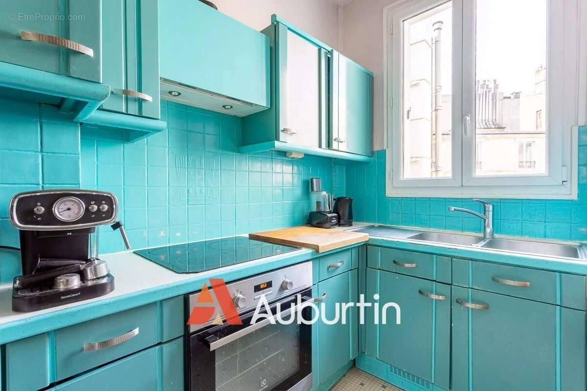 Appartement à PARIS-18E