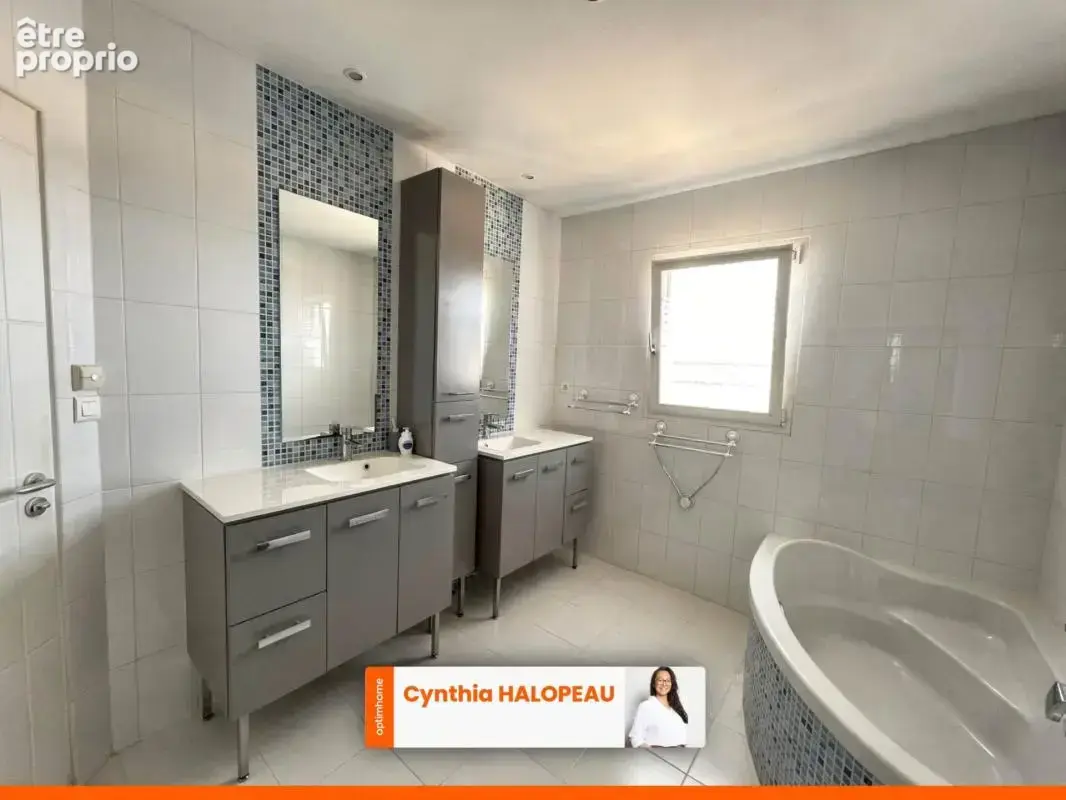 Maison familiale de 161 m² avec piscine – Chauché - photo 14