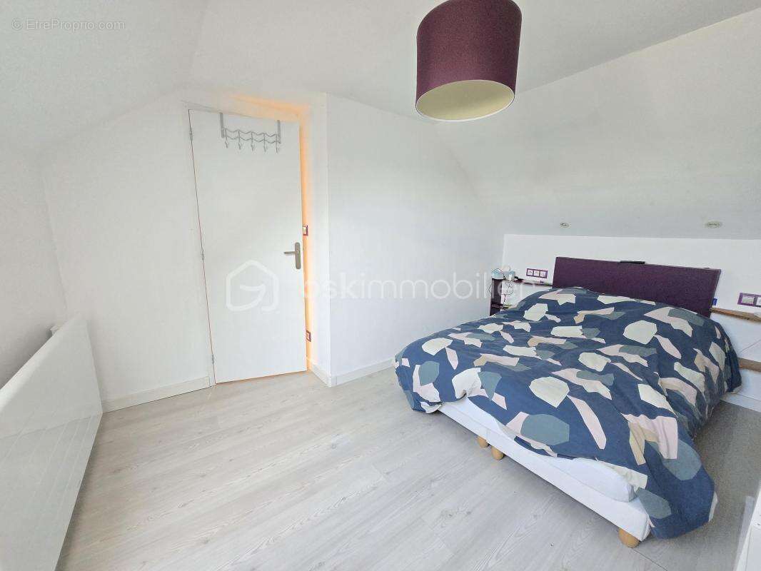 Maison à VARENNES-VAUZELLES