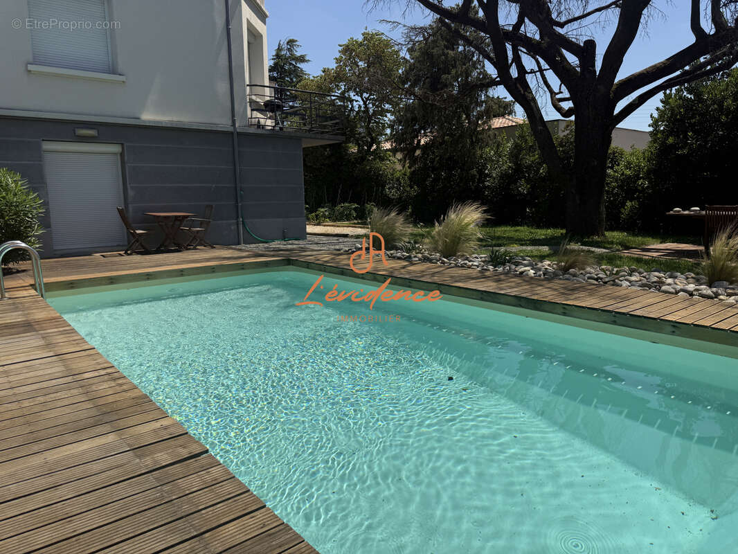 Maison à MONTELIMAR