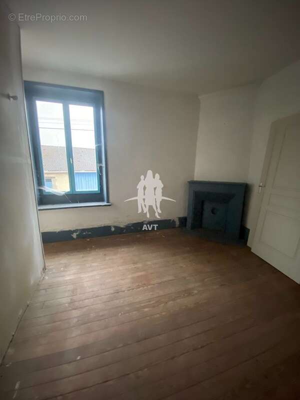 Maison à DAMMARIE-SUR-SAULX