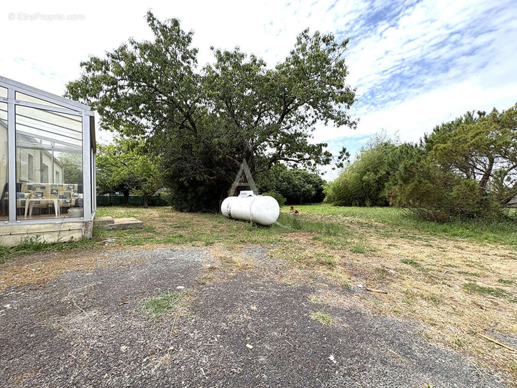 Maison 5 pièces - 3 chambres - LES VELLUIRE SUR VENDEE - photo 8