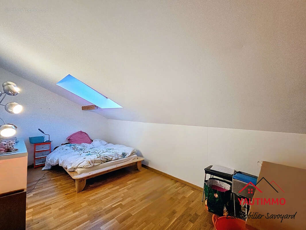 Appartement à BONNE